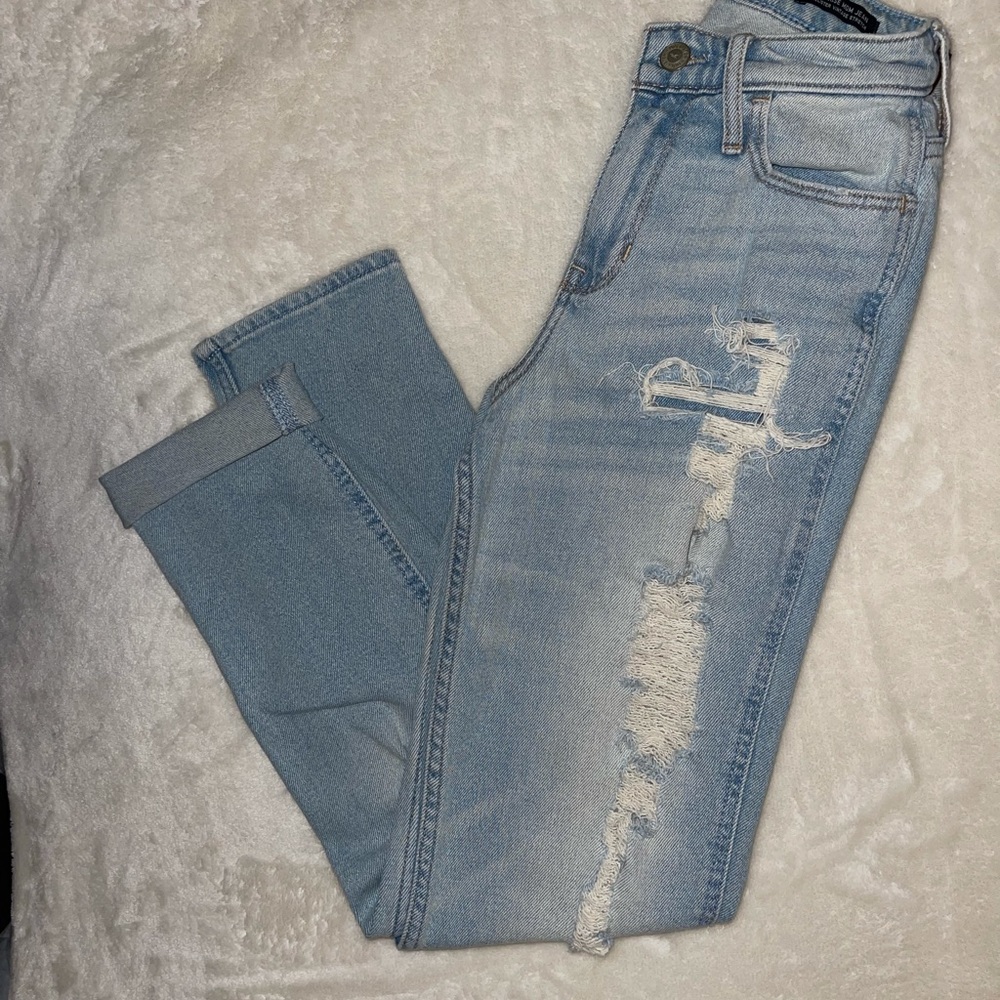 High rise vintage mom jeans w:24 L:27